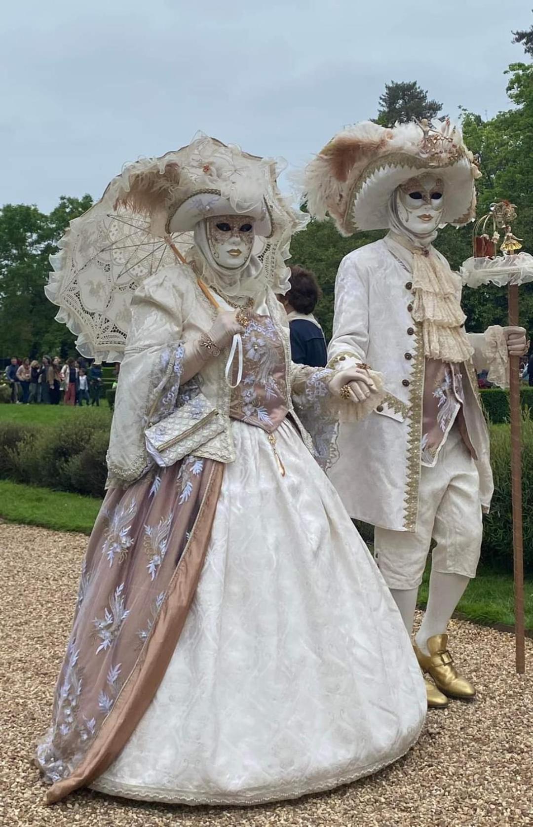 Gite Pause Au Jardin Piscine Chauffee Saint-Branchs Bagian luar foto